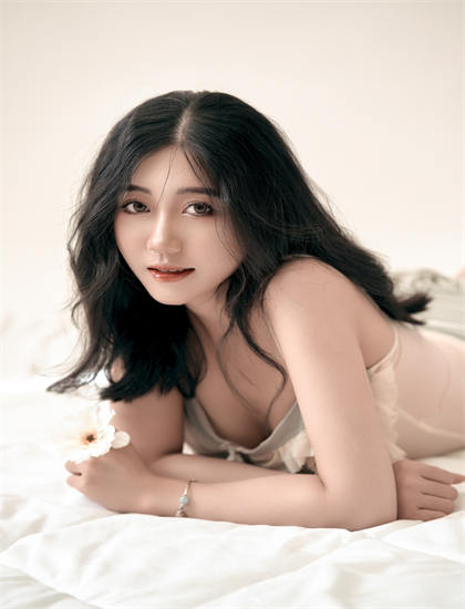 免費可以看污的完整視頻網_嚕婦插內射精品